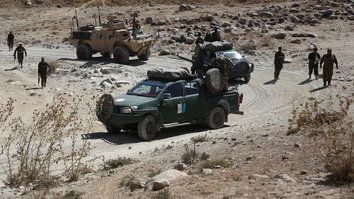 پرسونل امنیتی افغانستان به تاریخ 2 میزان در ولسوالی جغتو ولایت غزنی در حال گزمه استند. درگیری ها بین طالبان و نیروهای افغان در این ولایت ادامه دارد و به روزهای 25 و 27 میزان دو حمله بالای قوماندانی پولیس صورت گرفته است.