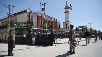 افغان ملکيانو د محرم په ترڅ کې د جوماتونو د خوندي کولو لپاره وسلې په لاس کې واخیستې