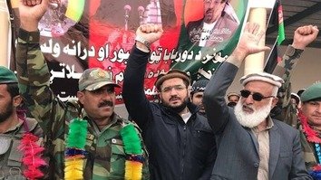 باشنده های ولسوالی دور بابا با حفاظت از محل خود خواهان کمک برای بازسازی استند