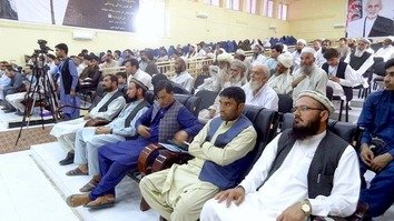 د لغمان اوسېدونکیو په طالبانو غږ وکړ چې 'نامشروع' جګړه ودروي