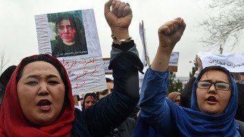 یک «ملای» افغان پس از نشر ویدئوی تعرض جنسی او در رسانه های اجتماعی متواری شده است