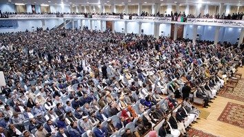 غنی «آماده» آتش‌بس با طالبان، پس از آن که لویه جرگه خواستار آتش‌بس شد