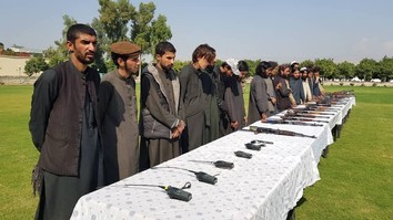 په ننګرهار کې پوځي فشار د داعش ۱۸ جنګیالي اړ کړل چې تسلیم شي