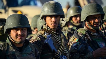 افغان سرتېرو د هغو لوېدیځو ولسوالیو کنټرول بیا ترلاسه کړ چې له اوږدې مودې راهیسې د طالبانو تر واک لاندې وې