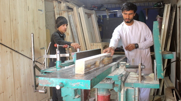 د کندوز حکومتي ادارې د راستنېدونکو افغانانو لپاره په سلګونو کاري فرصتونه برابر کړي دي