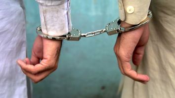 حکومت افغانستان برای جلوگیری از شیوع ویروس کورونا تا ۱۰ هزار زندانی را آزاد می کند