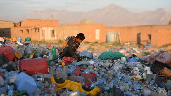 جنگ بی پایان طالبان ظرفیت اقتصادی افغانستان را چگونه فلج کرده است