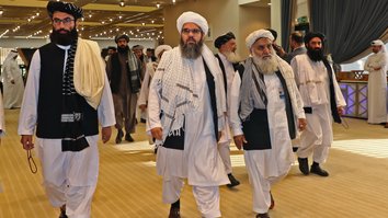 د داخلي درزونو په ژورېدلو سره د طالبانو مشر په مرکچي ټیم کې تغیرات راوستل