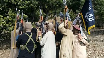 گروه شکست خورده شاخه خراسان داعش تلاش می کند تا حضور خود در افغانستان را ظاهر کند