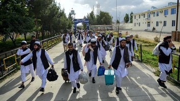 د بندیانو د تبادلې له تایید څخه وروسته تمه ده چې په څو ورځو کې د سولې بین الافغاني مذاکرات پيل شي