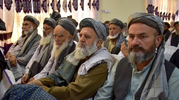 علمای دینی و بزرگان قومی در کندز خواستار آتش بس از طالبان شدند