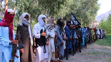 ۴۰ نفر جنگجویان گروه داعش و طالبان در کنر تسلیم شدند و گفتند که جنگ جاری 'نامشروع' است