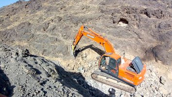 Work continues on Bakhshabad Dam despite threat from Tehran, Fatemiyoun