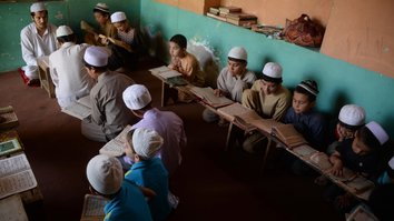 د بلخ چارواکي د افراطیت د منځه وړو په موخه دیني مدرسې ثبتوي