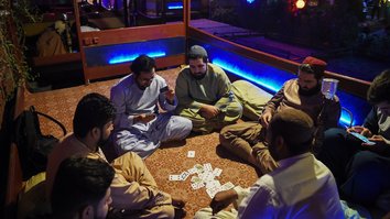 جوانان قندهار از آزادی لذت می برند اما می ترسند که بازگشت طالبان پیشرفت را معکوس کند