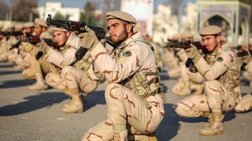 نیروهای مرزی ایران بالای کارگران بند کمال خان در نیمروز حمله کردند