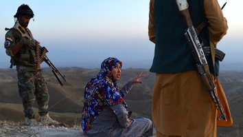 Female governor leads resistance, recruits locals to join fight against Taliban