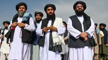 کارشناسان هشدار می دهند که شبکه القاعده تلاش خواهد کرد تا تحت پوشش طالبان دوباره خود را بسازد