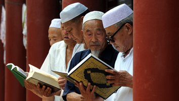 چین اپلیکیشن معروف قرآن کریم را برای میلیون‌ها مسلمان غیرفعال کرد