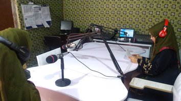 News outlets in Kunduz face closures as officials stonewall and female journalists flee