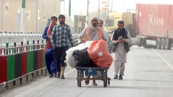 با پایان یافتن برنامهء جوازهای اقامت ایران برای افغان ها، اخراج ها ادامه دارد