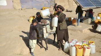 ملګرو ملتونو د نري نرځ د خپراوي په ترڅ کې په بادغیس کې ۲۵ روغتیایي مرکزونه پرانستل