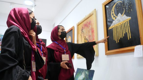 نمایشگاه هنری هرات رویاهای دختران افغان را به نمایش گذاشت