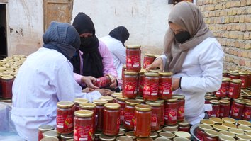 د هرات جایزه ګټونکې سوداګرې د ۱۰۰ ځایي کسانو لپاره کاري فرصتونه برابر کړي دي
