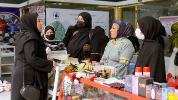 نمایشگاه صنایع دستی زنان هرات در میان محدودیت ها امید روشنی را به همراه دارد