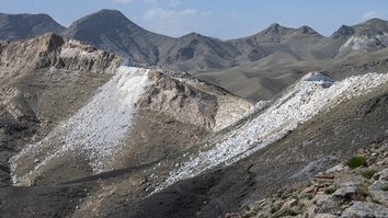 افغان ها شرکت های چینی را به غارت معادن کشور شان متهم می کنند