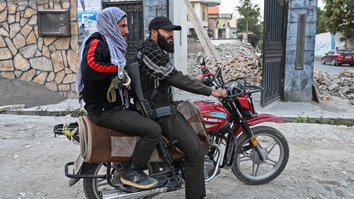 گروه های تروریستی برای به دست آوردن خاک در افغانستان تلاش می کنند