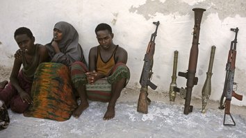 سوء استفاده افراط گرایان از کودکان در مناطق جنگی با محکومیت گسترده مواجه شد