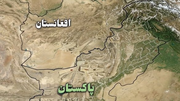 د سرحدونو ترمنځ بند پاتې خلک: افغان محصلین د ډیورنډ کرښې هغې غاړې ته له ناڅرګند برخلیک سره مخ دي ځکه چې د ډیورنډ کرښې په اوږدو کې د سیاسي کړکېچنو او د لارو د بندېدو له امله زده کړې مختل شوې دي.