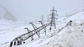 پارچاوی های شدید برق در کابل پس از بارش برف و آسیب دیدن لین کلیدی انتقال برق
