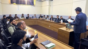 آموزش جوانان افغان را دگرگون می سازد و جذابیت افراط گرایی را تضعیف می کند