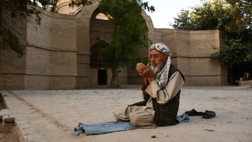 کارشناسان می گویند ایدیولوژی استبدادی افراط گرایان با سنت های اسلامی در تضاد است